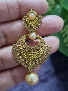 Stunning Antique Gold Earrings with Pearls