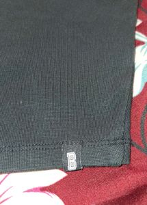 Black Cropped T-Shirt