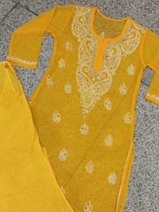 lukhnawi Yellow Embroidered Kurta