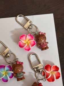 [3] Cute Hello Kitty Flower Keycharms