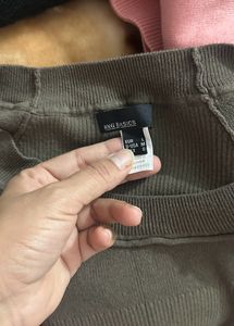 Mango Sweater In Olive Colour
