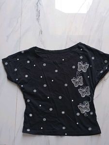 Chic Black Butterfly Print T-Shirt