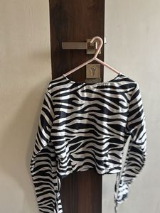 Stylish Zebra Print Crop Top