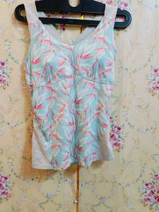 🇳🇿💫🎀V-Neck Floral Print Camisole Top