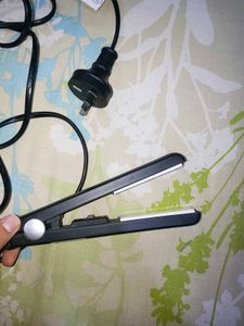 Models Prefer Imported Hair Straightener