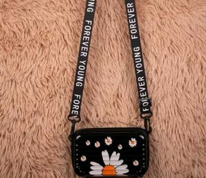 Daisy Crossbody Bag