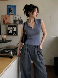 grey Sleeveless Collared Ribbed Knit Top