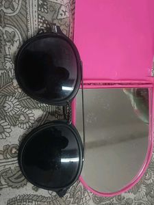 Round Black Sunglasses with mirror