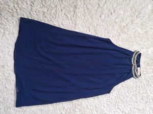 blue tops with stones.