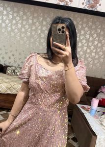 Stunning Sequin classy gown🎀🦋🧚🏻‍♀️