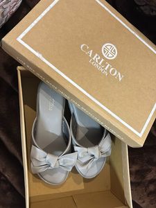 Carlton London Grey Bow Sandals