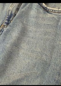 Light Wash Ripped Jeans