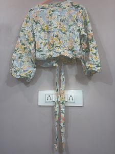 Floral Print Crop Top with Tie