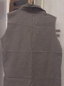 Classic Checkered Sleeveless Top