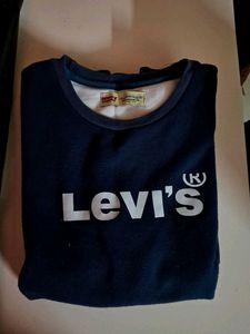 -Premium Levi’s Sweatshirt🔥