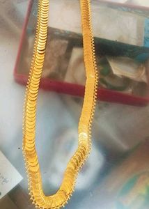 Elegant Gold Coin Necklace