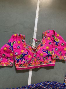 woman garba chaniya choli