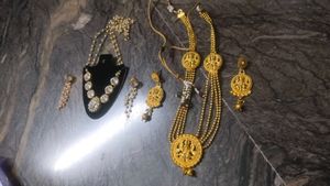 Exquisite Gold-Toned Indian Jewelry Set