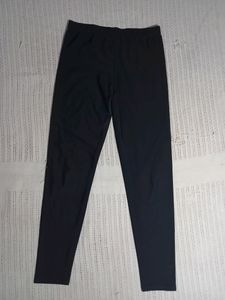 New GYM trouser For Girls Stylish And All Black