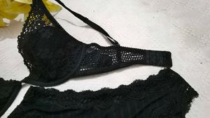 Very Fancy Sexy Beautiful Bra With Brief