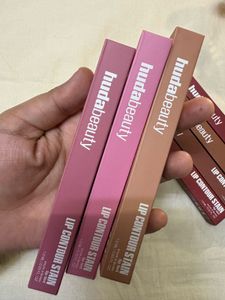 Huda Beauty Lip Contour Stain
