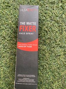 THE MATTE FIXER FACE SPRAY