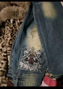 Vintage-inspired Ruffle Lace-up Top and jeans