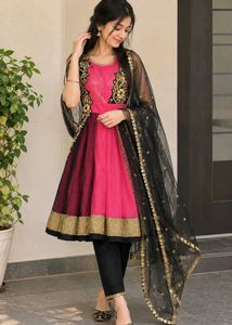 Beautiful Pink Kurta with Gold Embellishments