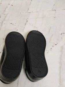 Selling fast Brand New Laces Shoes 40