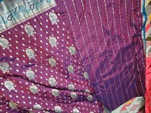 Elegant Paisley Pattern Saree