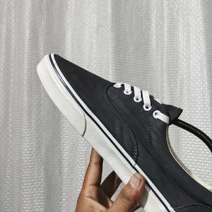 Classic Black Vans Sneakers