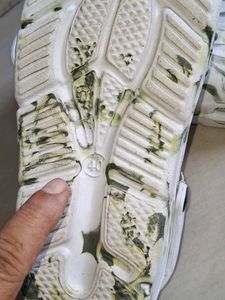 Stylish White Swirl Clogs
