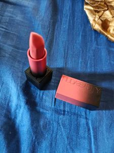 Huda Beauty Matte Lipstick