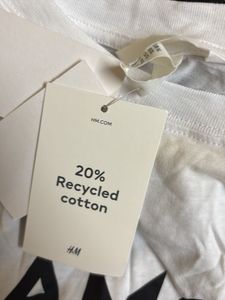 57% off brand new h&amp;m T-shirt