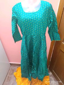 New Unused Xl Full Flared Ethnic Gown