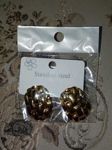 Gold Flower Dangle Earrings