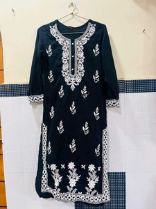 Elegant Black Embroidered Kurta