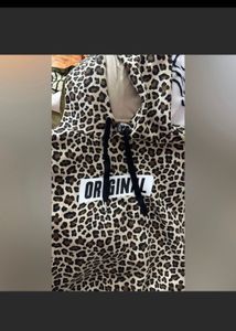 H&amp;M Leopard Print Cropped Hoodie