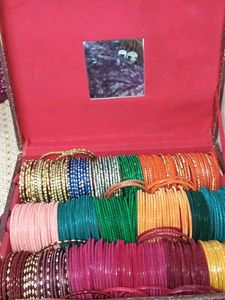 Sparkling Bangle Set