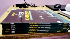 Yakeen NEET Chemistry Study Material
