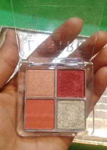 Swiss Beauty Lustre Eyeshadow Palette