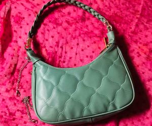 women's sling bag (new without tag)