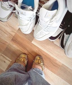 Louis Vuitton Authentic Metallic Bronze Flats 🎗