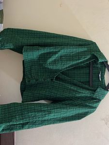 Chic Green Checkered Cropped Top