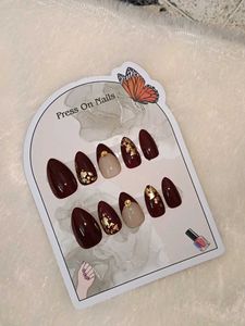 Hand Made Press On Nails - Burgundy &amp; Gold Accent