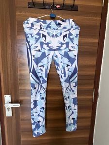 Stylish Geometric Print Leggings