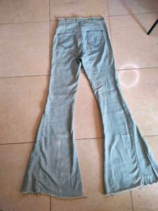 Bell Bottom/ fish cut Jeans🦪🐚❣️🕊️
