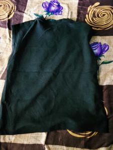 Sleeveless Crew Neck Top