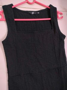 textured Chic Black Midi Dress