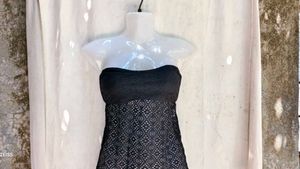 3299. Black beach top